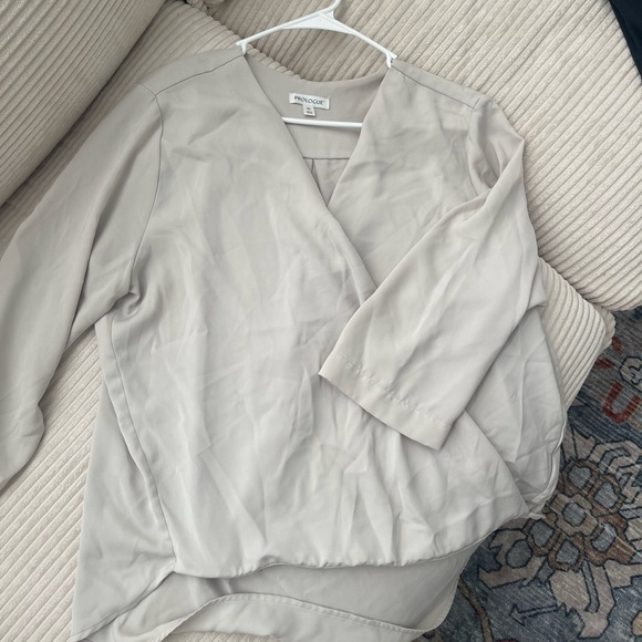 Blouse - Picture 2 of 3